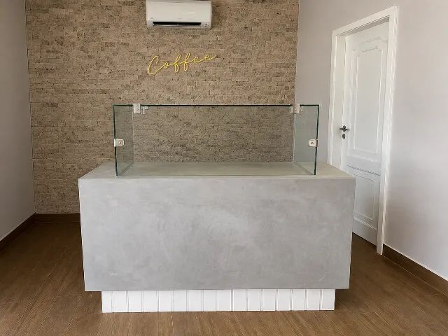 Balcão Comercial em Cimento Queimado + Cilindro