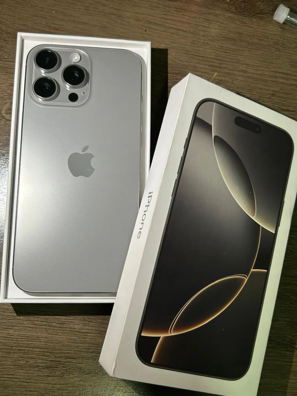 iPhone 16 Pro Max 