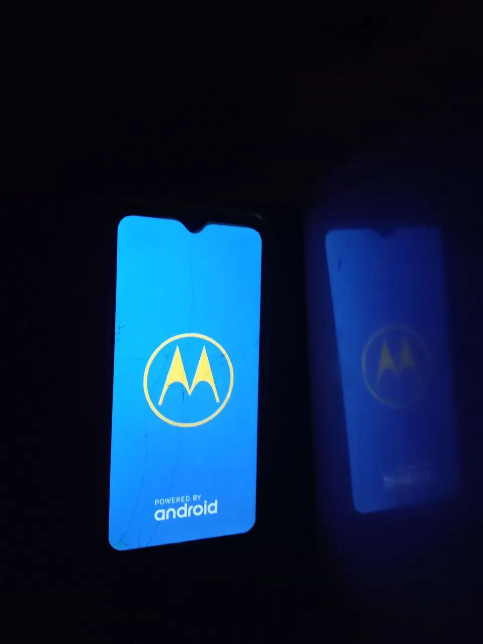 Celular moto g8 Plus tem que trocar tela  - Foto 2