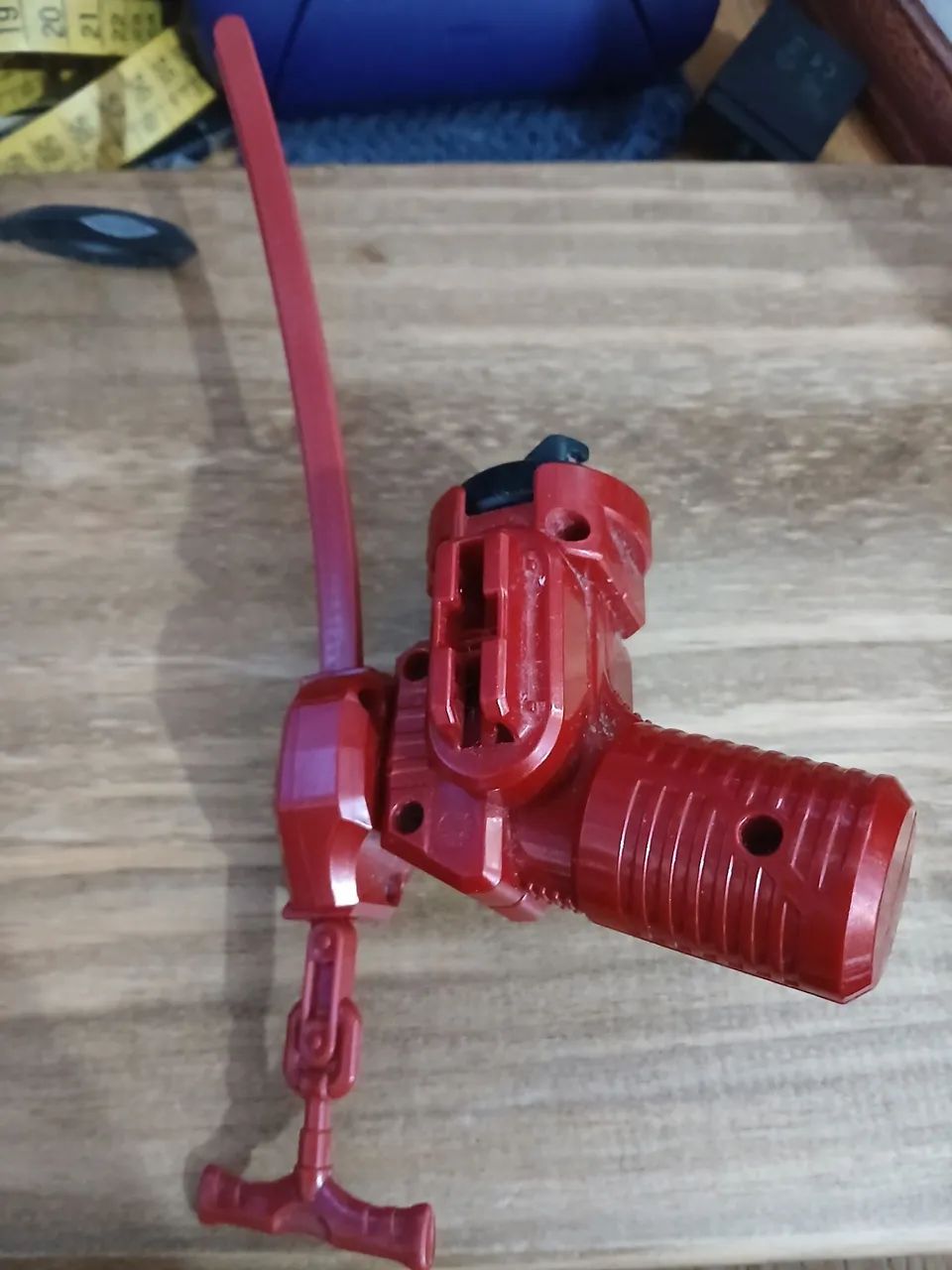 Lançador Beyblade Zero-G Takara Tomy Funcional - Foto 2