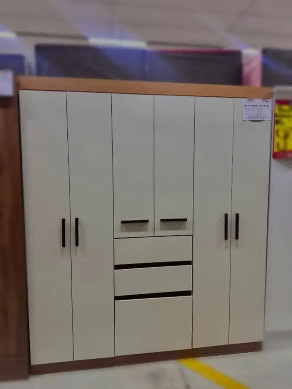 Guarda-Roupa Berna - Super Espaçoso  - Foto 2
