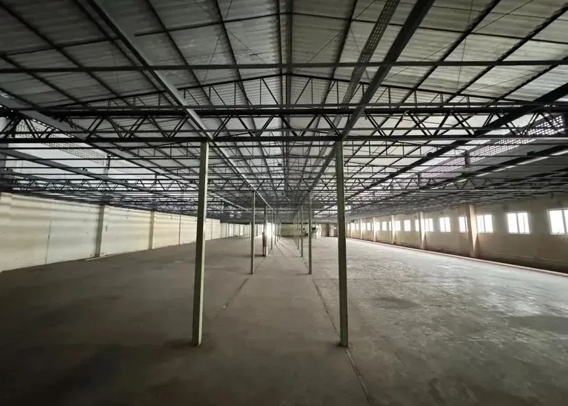 Galpão p/ Locação Comercial e Indústrial em via Principal com 5900 m2. - Foto 3