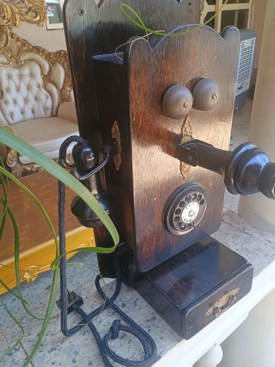 Telefone antigo de madeira  - Foto 2