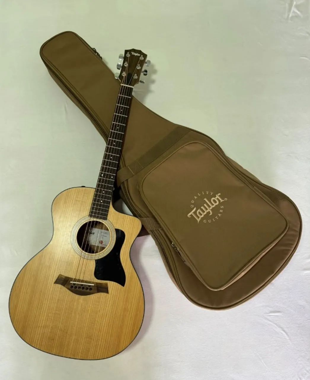 Violão Taylor 114ce