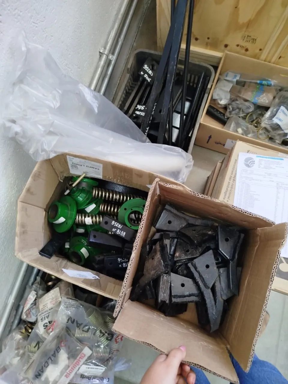 Lote De Peças Plantadeira Gihal Molas Cubos Buchas Rodas e Etc