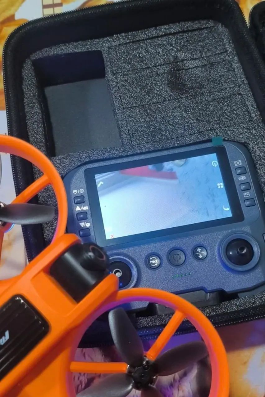 Drone S156 controle com tela  - Foto 5