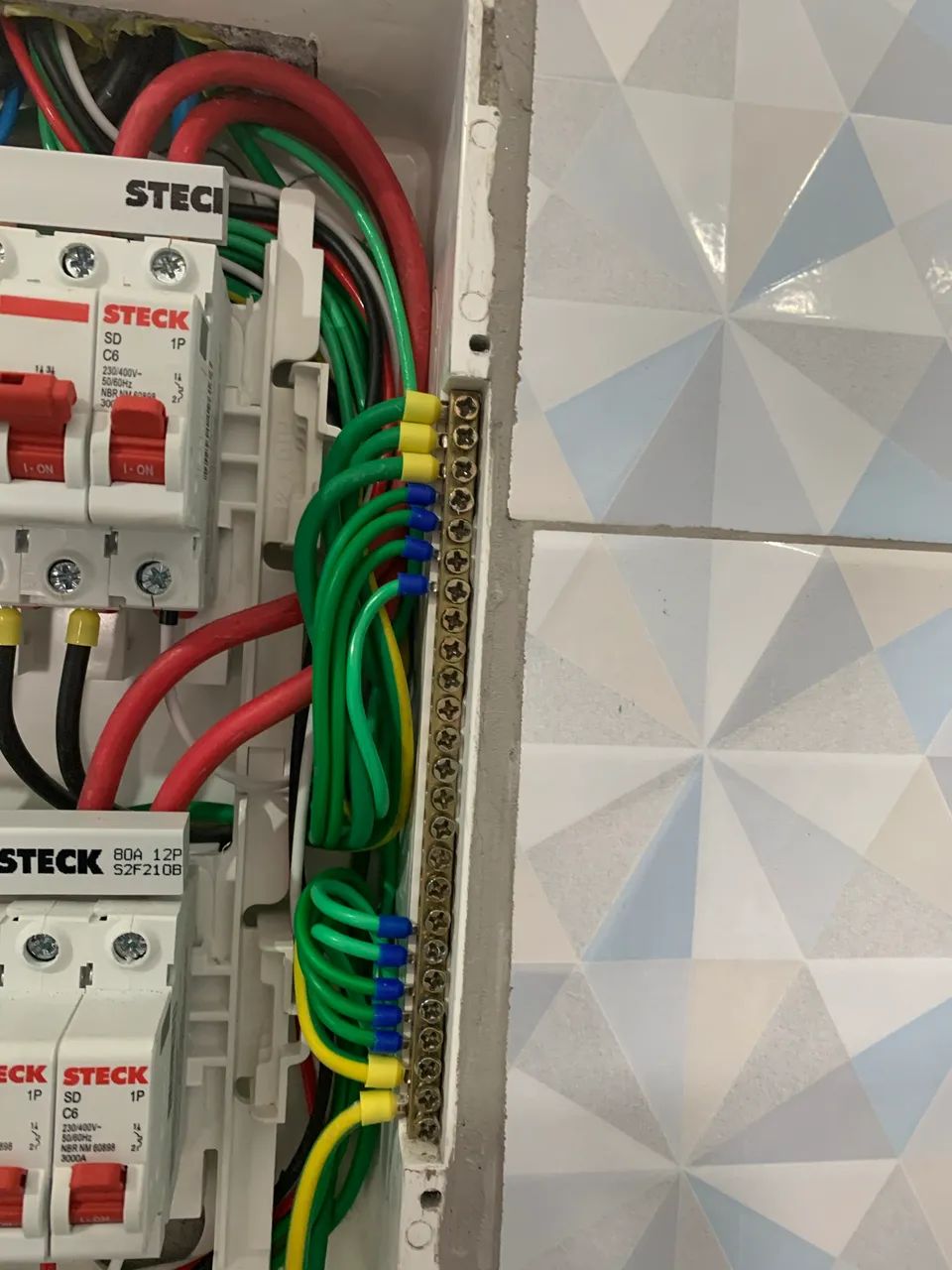 Eletricista técnico em eletrotécnica  - Foto 4