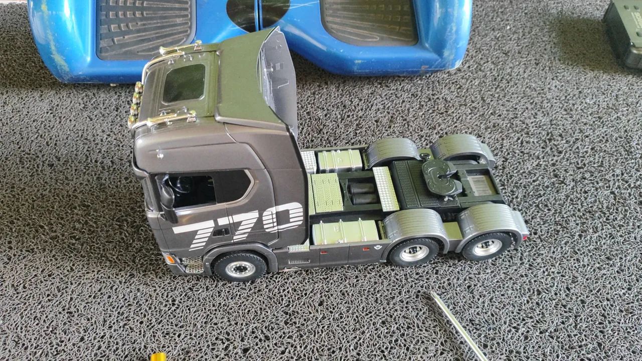 Caminhão Truck de Controle Remoto Scania 770s 4×4 esca 1/18 - Foto 2
