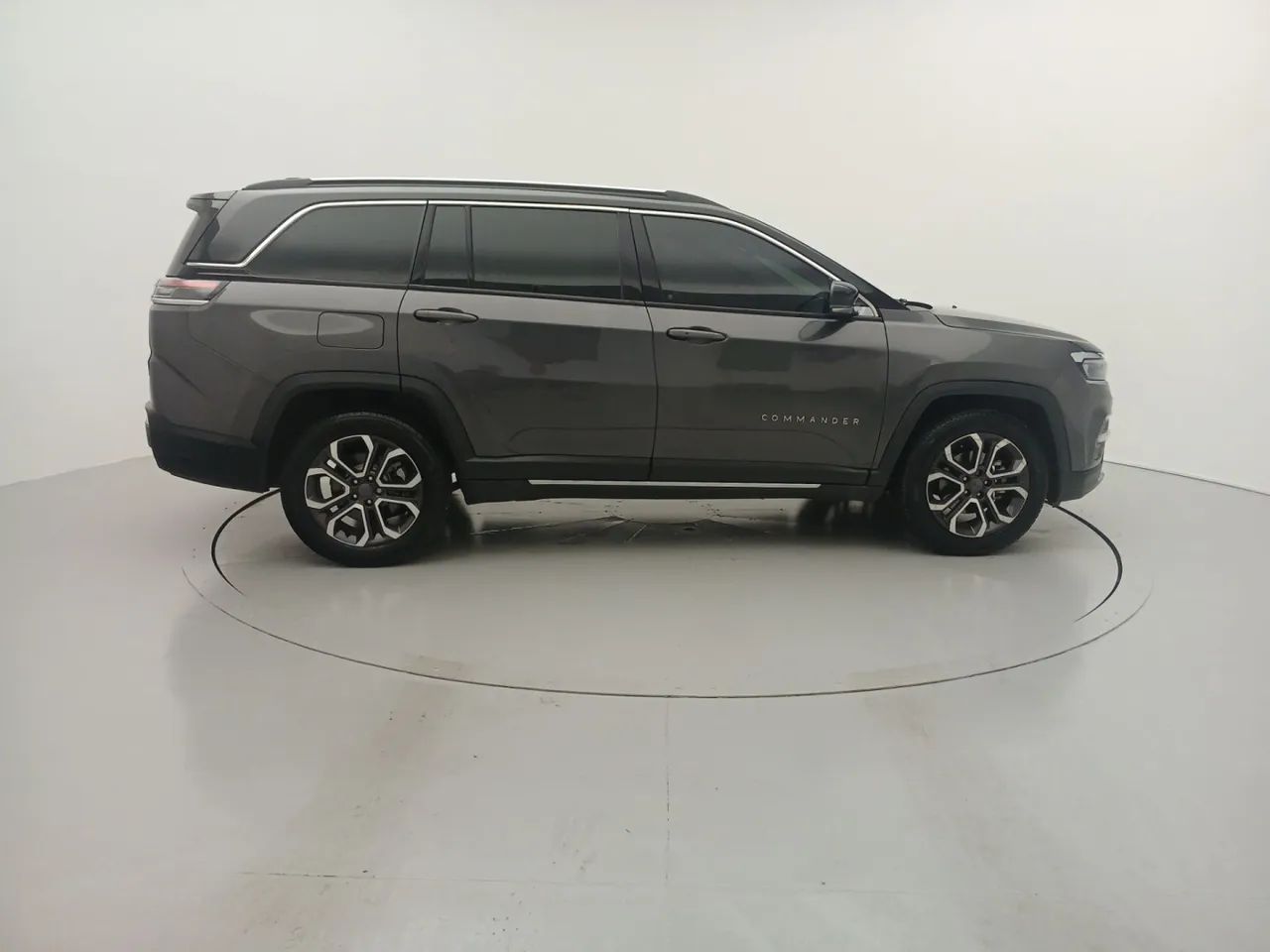 Jeep Commander Limited T270 1.3 TB Flex Aut., foto 6 de 18
