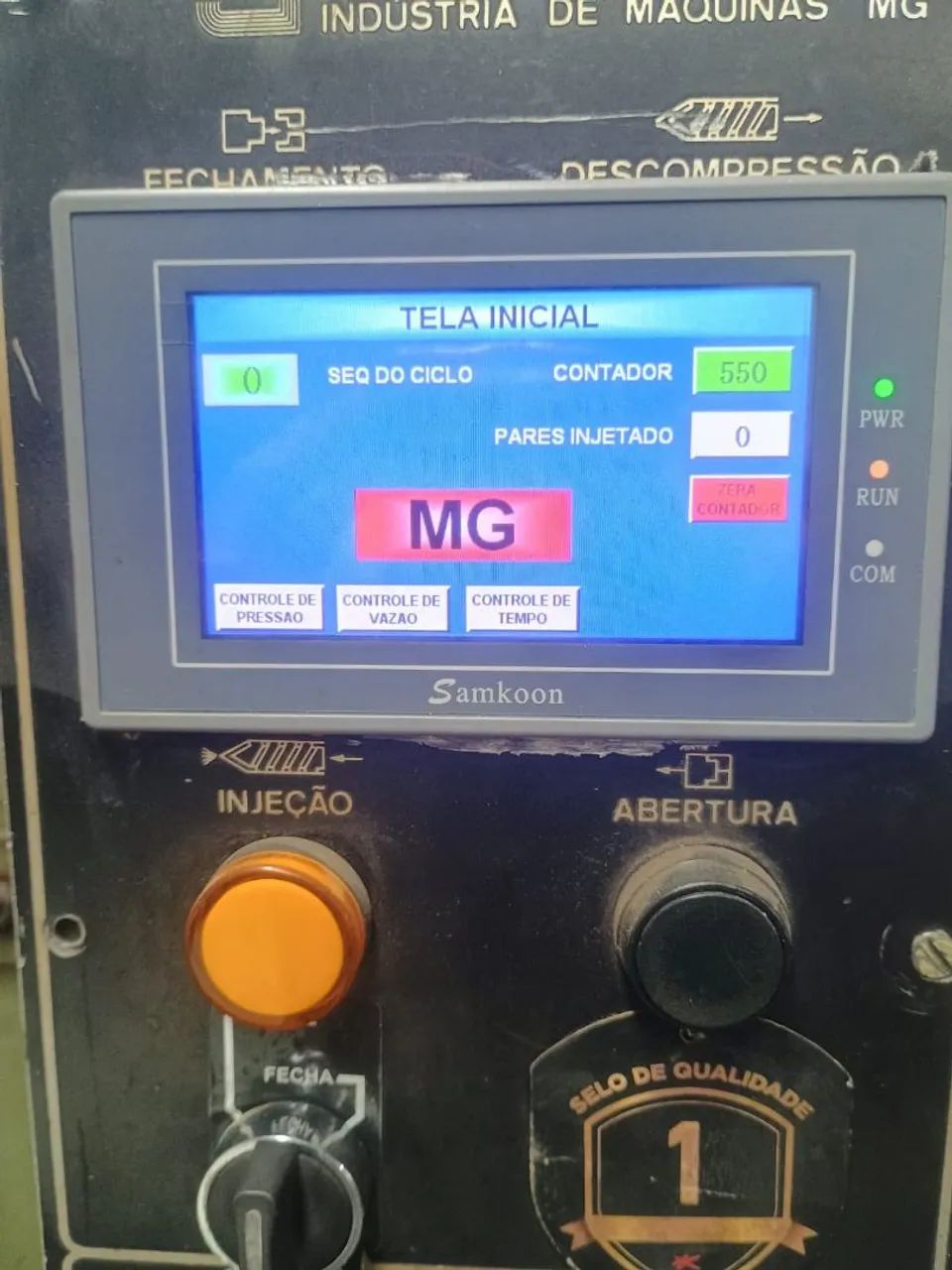 Vendo uma injetora MG  - Foto 2