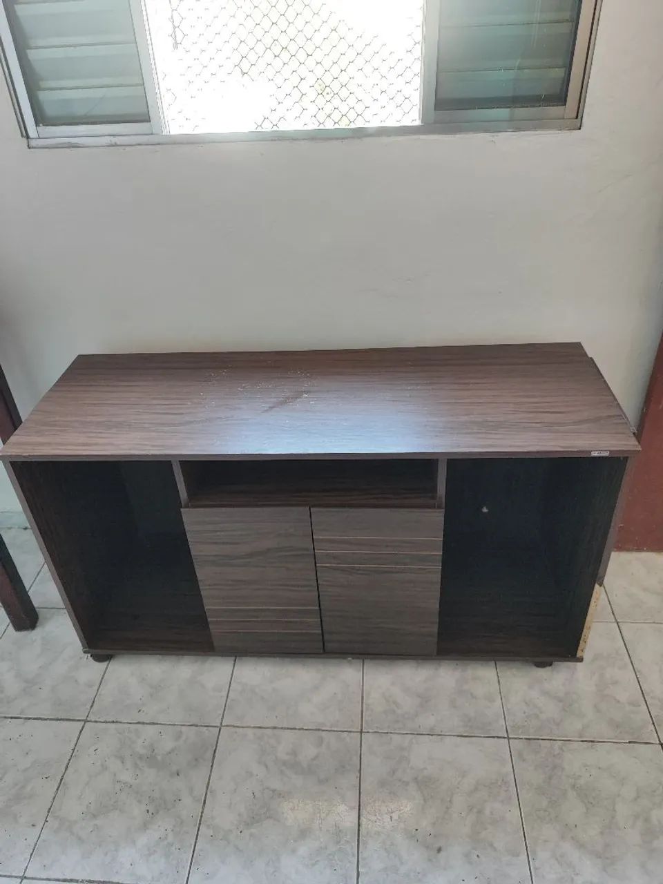 Rack / Estante de Sala com Rodinhas