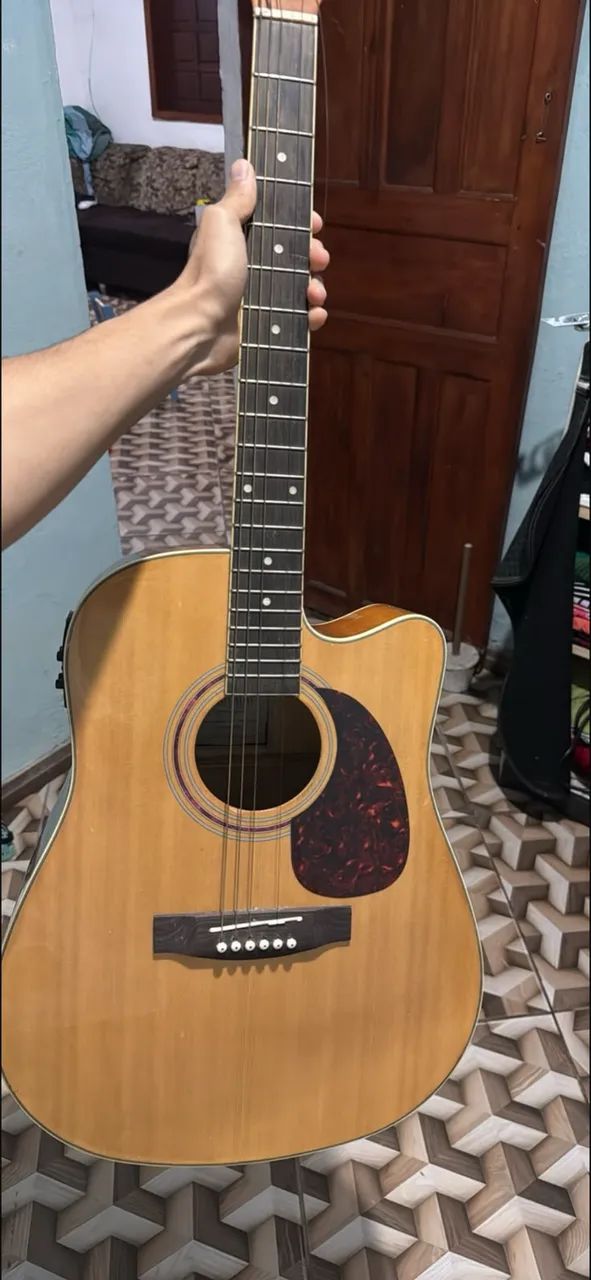 Violão Giannini eletroacústico