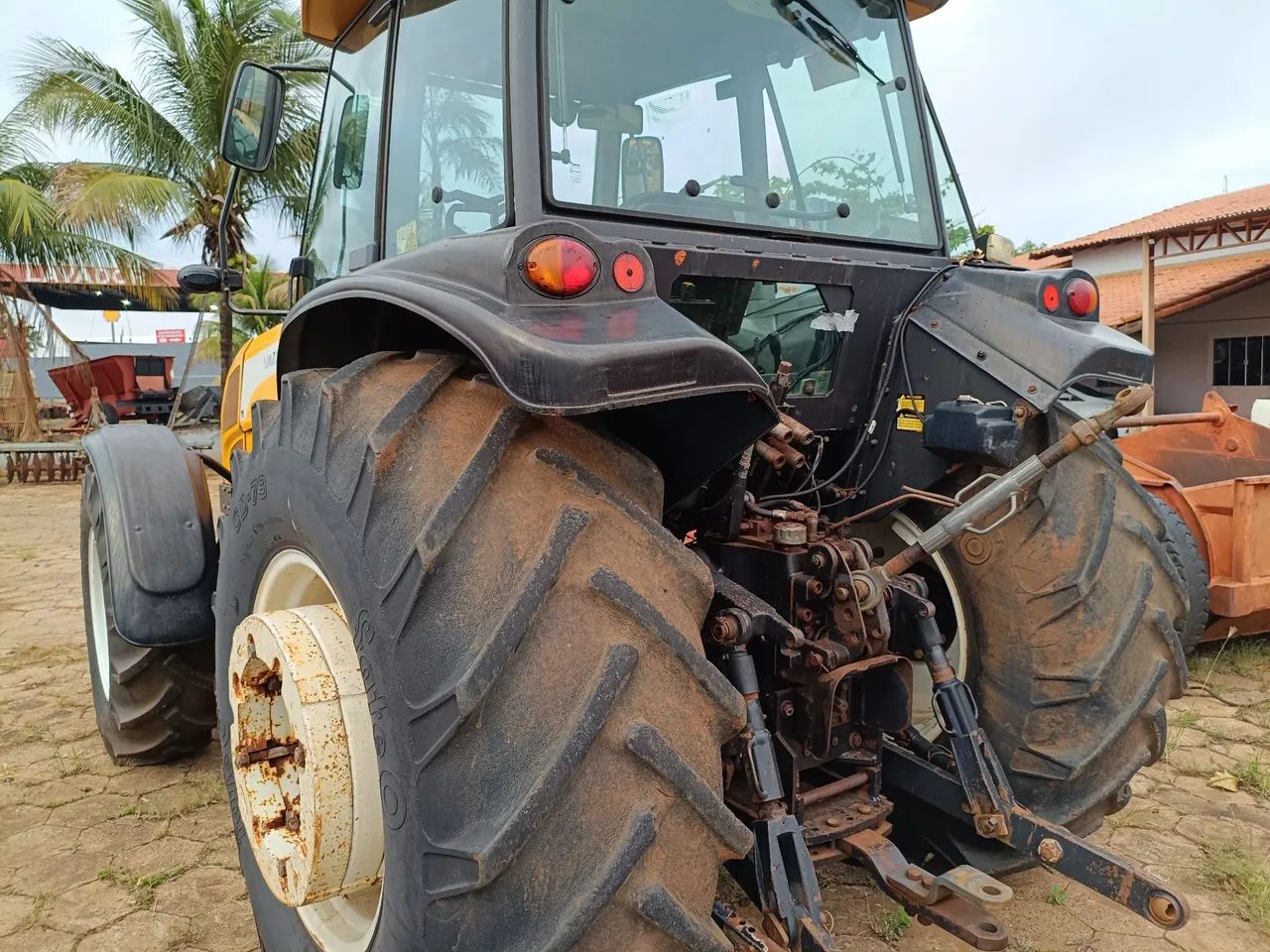 Trator Valtra BM 125 - Foto 4