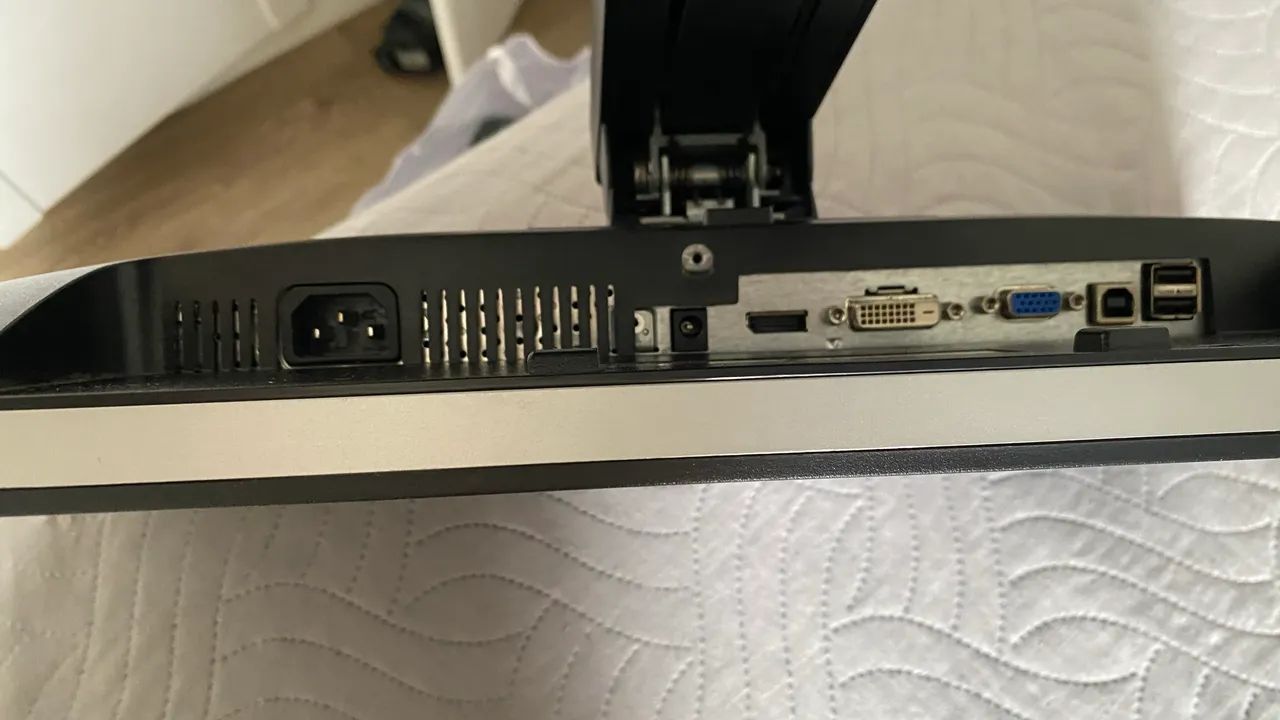 Monitor Dell UltraSharp U2312HM - Foto 4