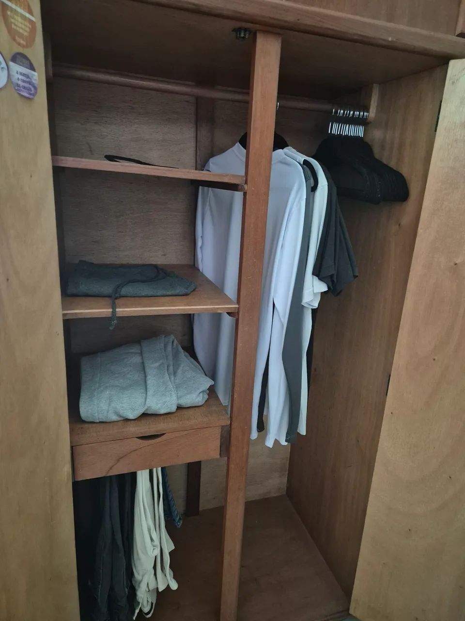 Guarda Roupa para Casal de Madeira - Foto 3