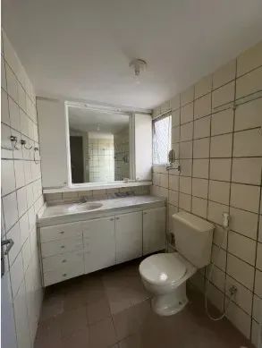 APARTAMENTO AMPLO, BEM VENTILADO E COM ÓTIMA LOCALIZAÇÃO - Foto 5