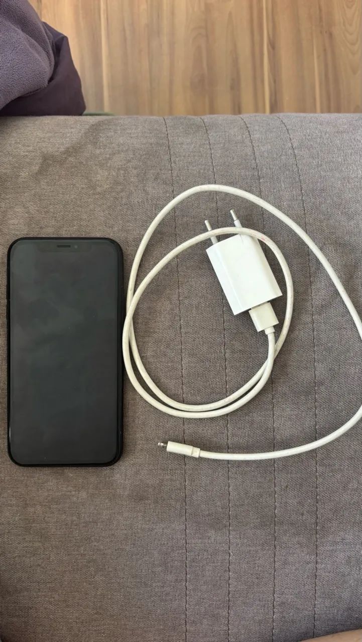 iPhone XR 256gb em bom estado 