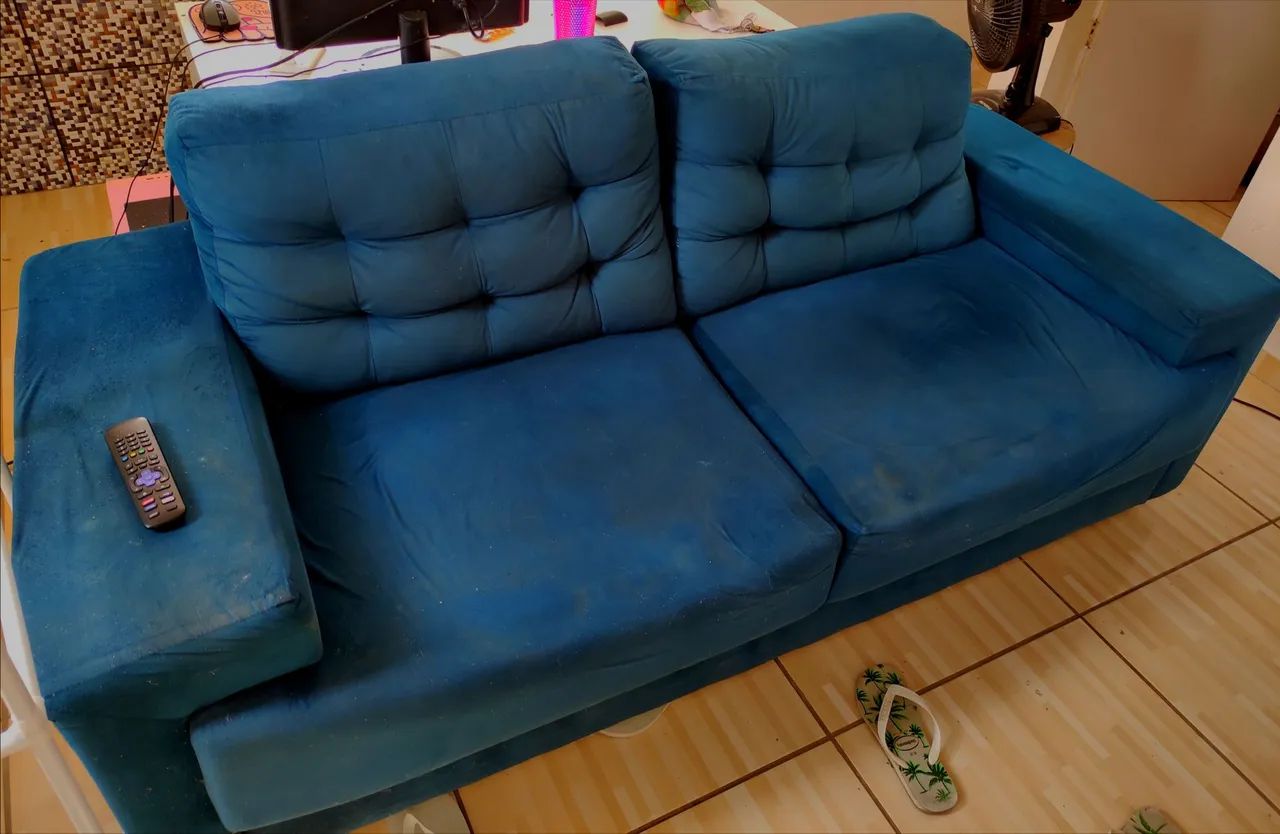 3-Seater Sofa (1.96 m) – Comfort at a Clearance Price!