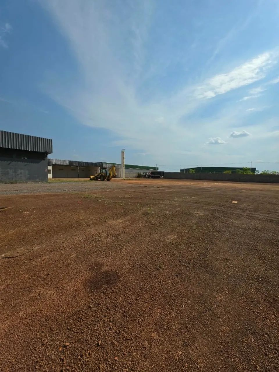 Terreno de 8200m2, com barracão de aproximadamente 1200m2 de área construida. - Foto 5