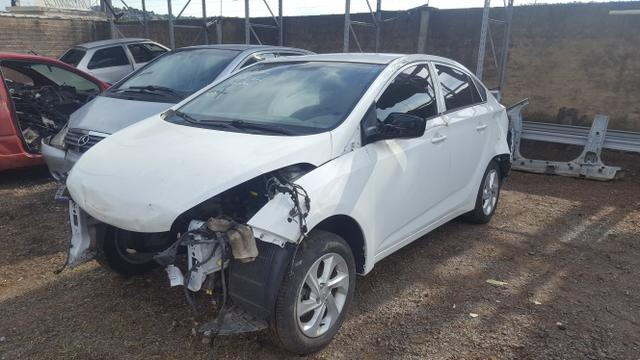 Sucata HB20S para retirada de peças - Foto 2
