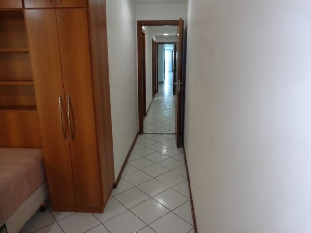 Apartamento Beira Mar.Luxo,C/3 qtos C/2suítes, C/2gar. Varanda C/vista total - Foto 11