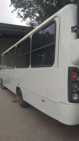 Micro ônibus Comil de 24 lugares ano 2008 - Foto 6
