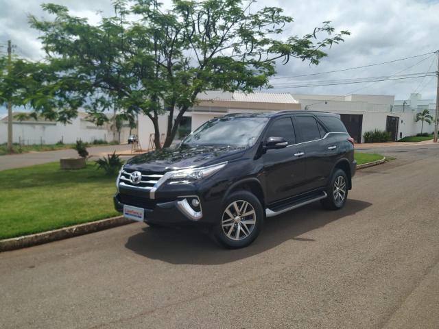 HILUX SW4 2016/2017 2.8 SRX 4X4 7 LUGARES 16V TURBO INTERCOOLER DIESEL 4P AUTOMÁTICO