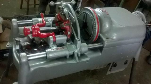 Rosqueadeira Elétrica Mod. 535-T Marca Ridgid, seminova