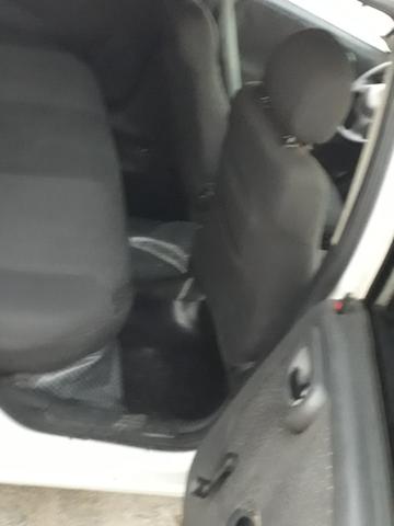 Corsa sedan 1.4 - Foto 3