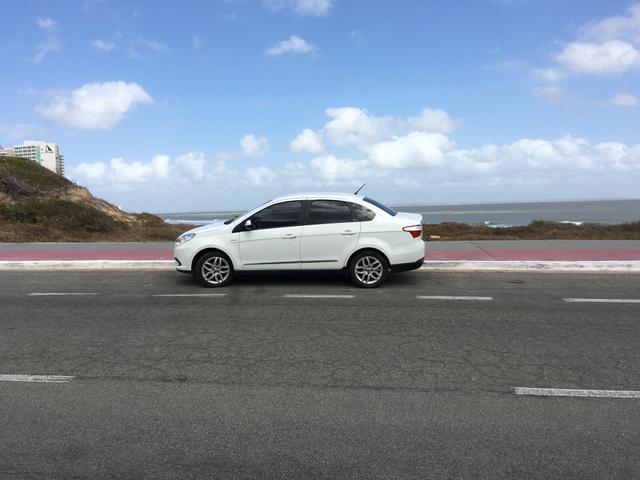 Grand Siena Essence Dualogic 1.6 modelo 2014 - Foto 2