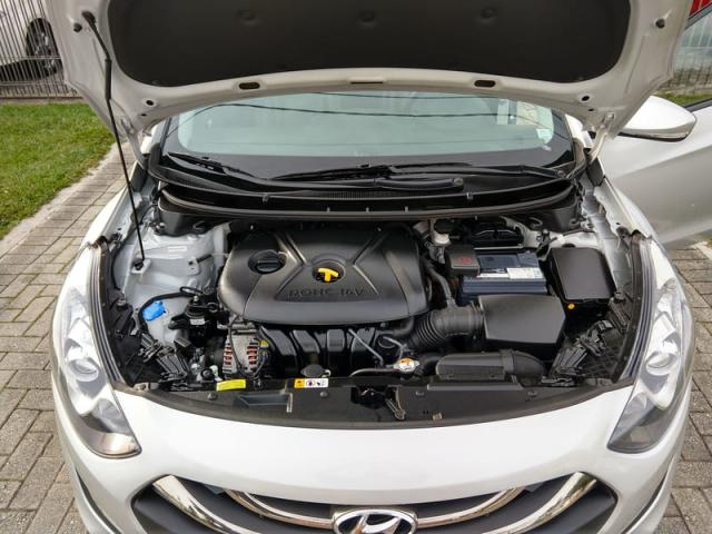 HYUNDAI I30 1.8 MPI 16V GASOLINA 4P AUTOMATICO 2015 - Foto 17