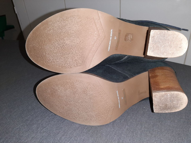 sapato de salto tipo bota
