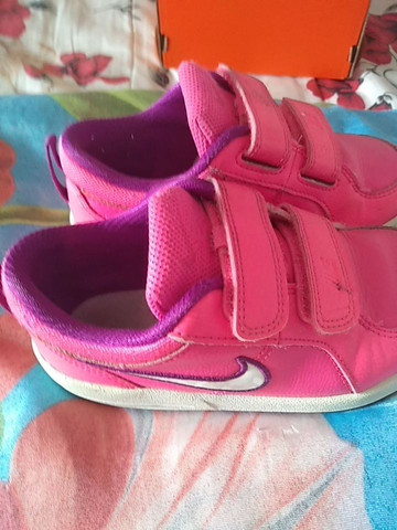 tenis nike infantil tamanho 26