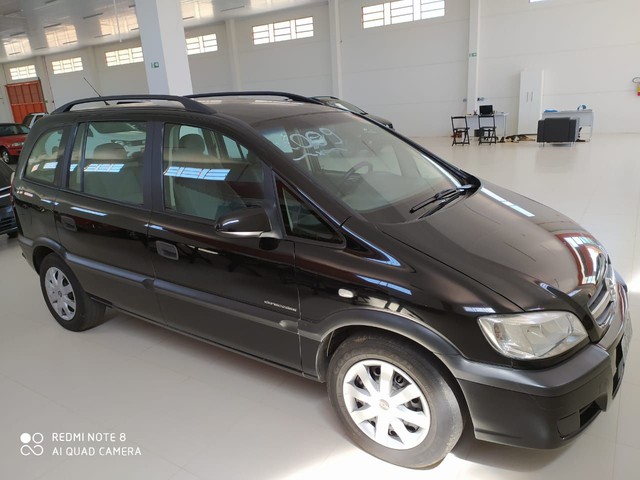 ZAFIRA 2.0 AUTOMÁTICA IMPECÁVEL