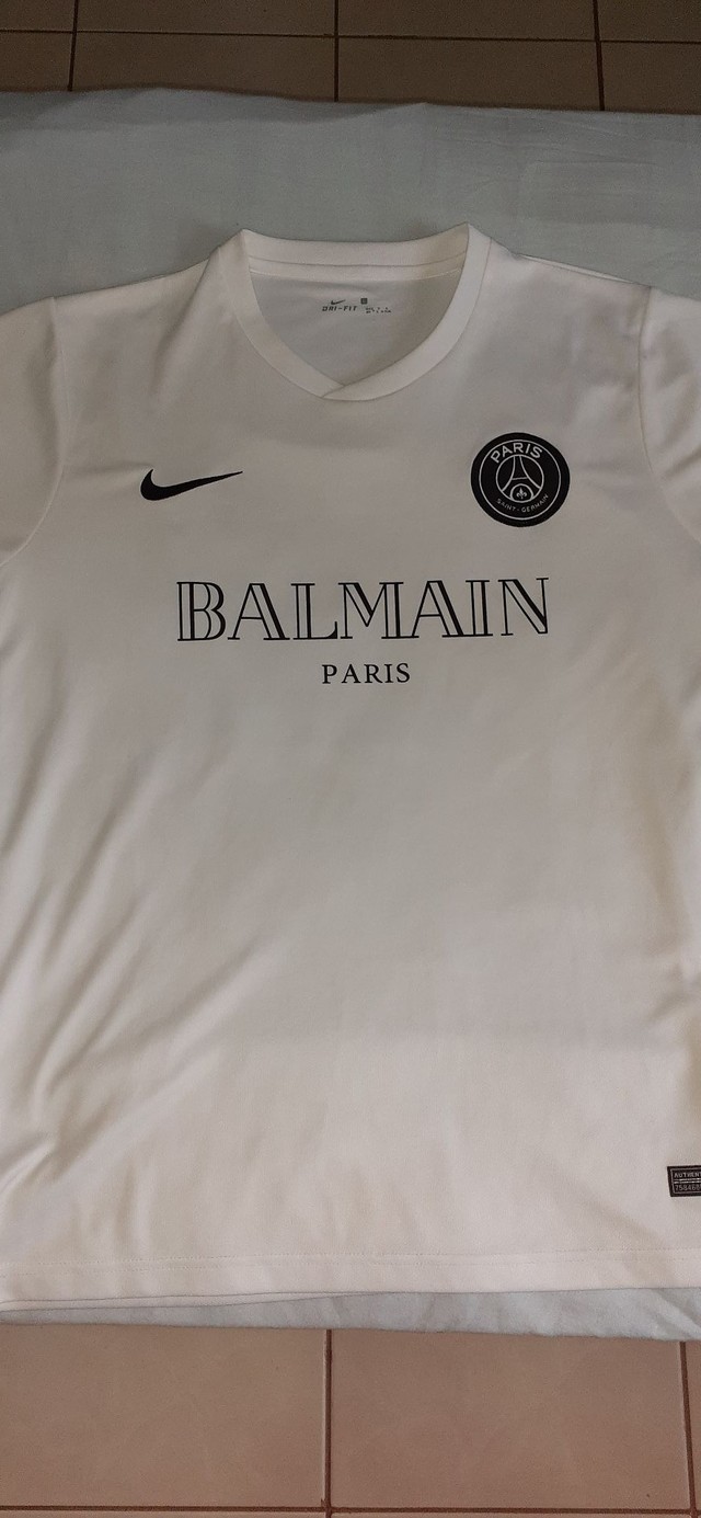 Camiseta Nike PSG x Balmain (G) - Foto 2