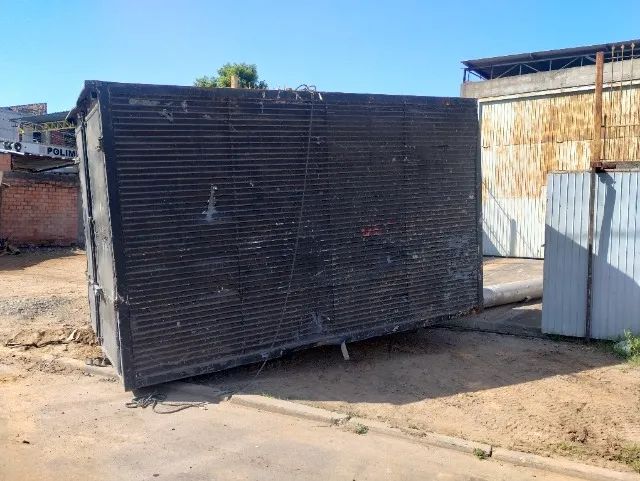 Baú de 3/4 -R$ 2800,00/ cabine auxiliar R$ 3700,00 - Foto 3
