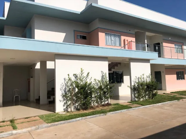 Resid. Hayat. 2 dormitórios. Ótima localização. Rua Victor Maia 74, próx. a Av. Ene Garcez