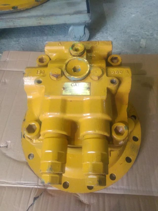 Motor hidráulico giro escavadeira 320C Caterpillar  - Foto 2