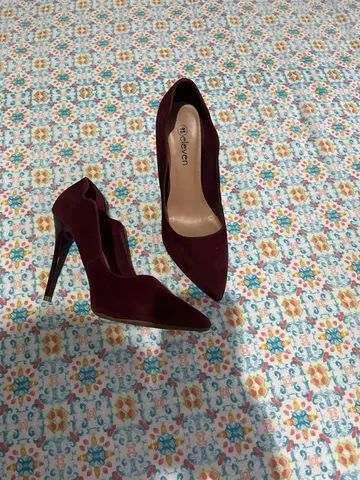 Scarpin Vinho de veludo Elleven Cal ados Vila Mury Volta