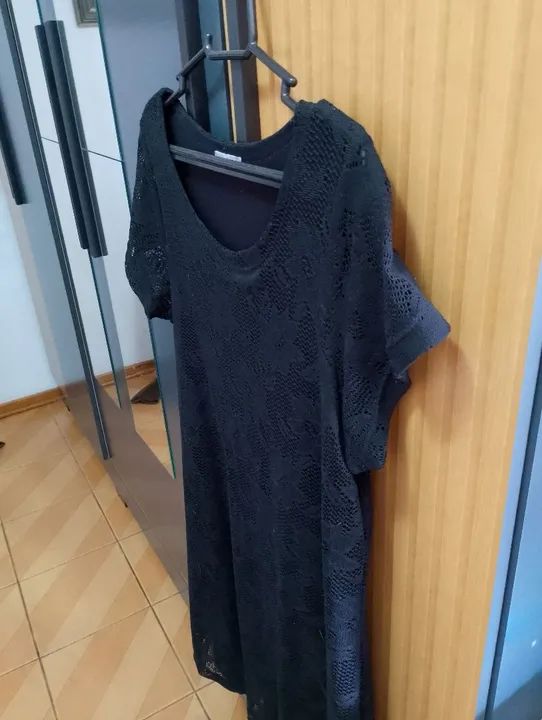 Vestido Preto de Renda, FORRADO DE EXCELENTE QUALIDADE E ESTADO  - Foto 2