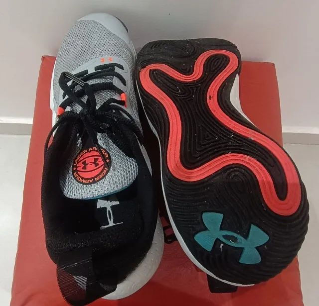 Tênis Under Armour Dagger tamanho 40  - Foto 3
