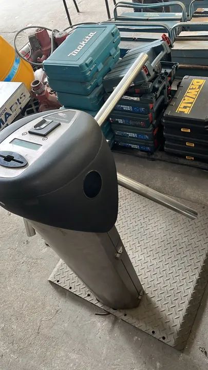 Catraca/roleta com cadastro de digital