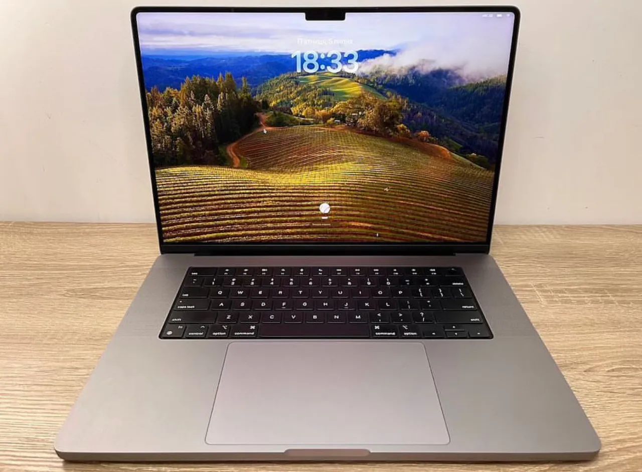 MacBook Pro M5 14.2 2025 16GB/ 1TB - Notebooks - Altiplano Cabo