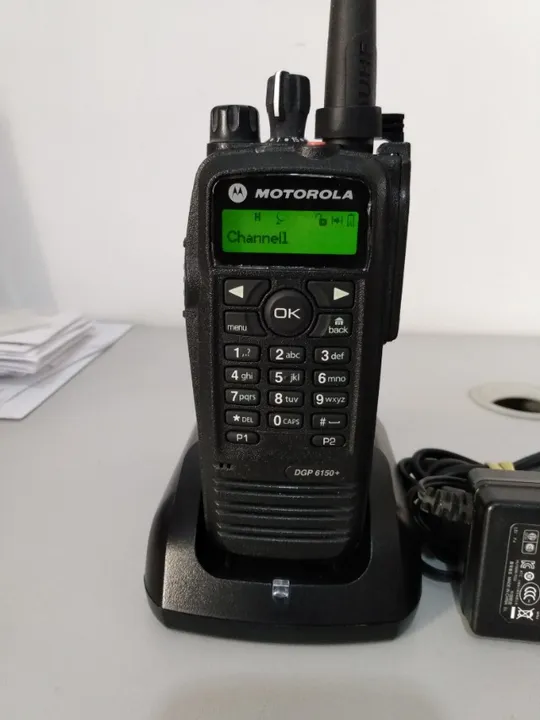 Radiocomunicador HT Profissional Motorola Modelo DGP6150+ UHF