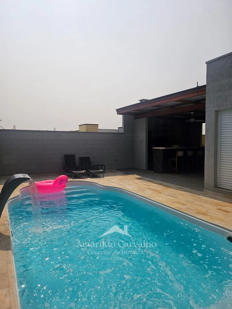 Vende excelente casa térrea com piscina no Jd Califórnia por um ótimo preço!