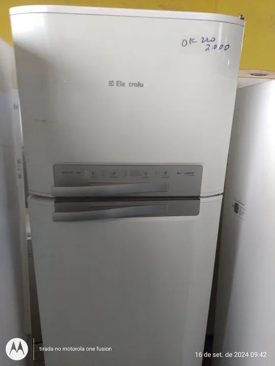 REFRIGERADOR ELECTROLUX DF 50 220V