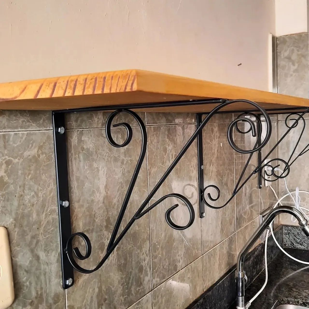 Promo | 2UN. Mão francesa 30x30 industrial Pratilheira industrial decoração de casa Ferro