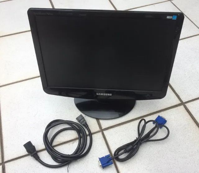 Monitor Samsung 732nw Wide 17 Bivolt - Funcionando - Foto 2