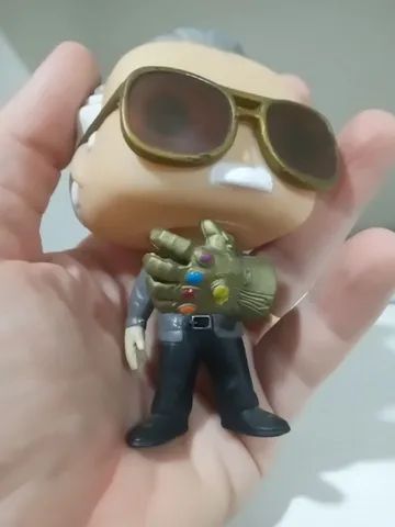Funko Pop Stan Lee com Manopla do Infinito - Foto 5