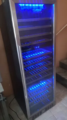 Adega 140 Garrafas